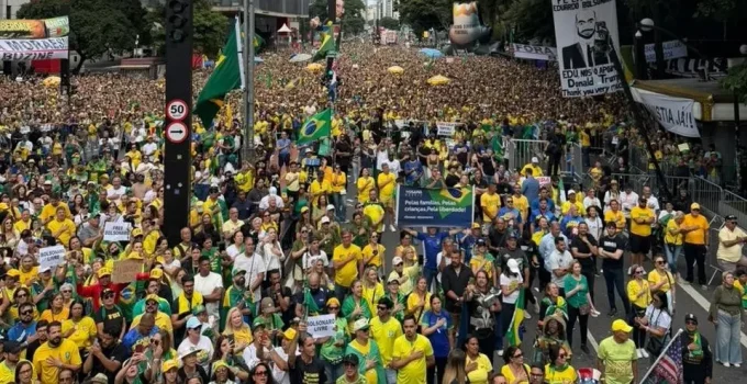 Nikolas Ferreira Lidera Manifestações em SP e Cidades do Brasil Contra Vetos de Lula e Pressão ao STF