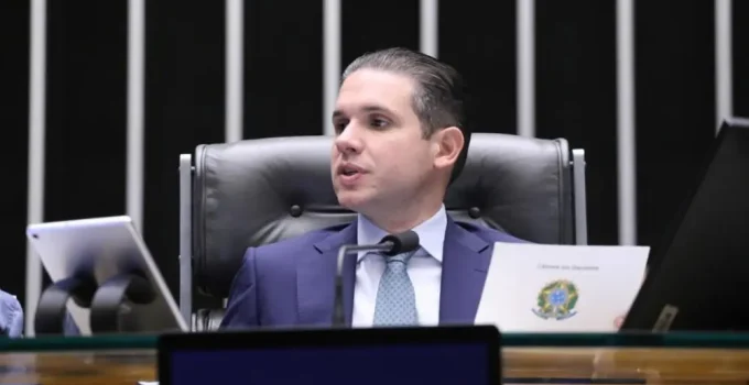 Motta agiliza PL da Resolução Bancária após colapso do Banco Master, mas adia CPI do caso