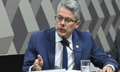 Senador Alessandro Vieira acusa Gilmar Mendes de "atentado contra a democracia" ao proteger sigilo da Maridt na CPI do Caso Master