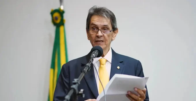 Roberto Jefferson: Moraes analisa progressão de regime e pode reduzir prisão domiciliar humanitária
