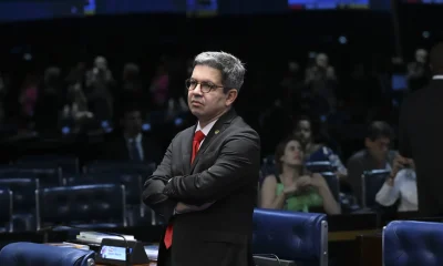 Líder do Governo no Congresso Descarta STF para Defender Lulinha Após Quebra de Sigilos e Agressão em CPMI
