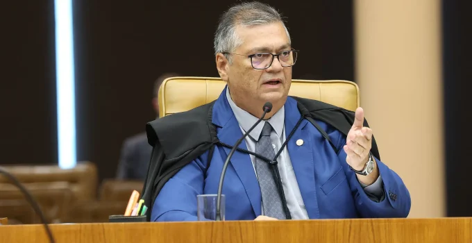 Flávio Dino blinda lobista de Lulinha e levanta suspeitas sobre proteção em meio a investigações do INSS e 8 de Janeiro