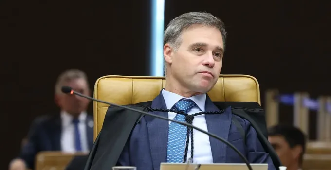 André Mendonça ordena transferência de Daniel Vorcaro para presídio federal em Brasília após revelações chocantes