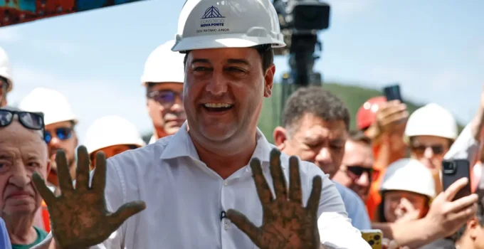 Ratinho Jr. em Guaratuba: Ponte Inaugurada Antes de Maratona Política com Kassab e Disputa Presidencial