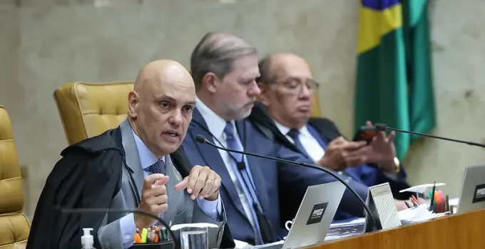 Alexandre de Moraes nega mensagens com Vorcaro e O Globo rebate: "Dados da PF mostram o contrário"