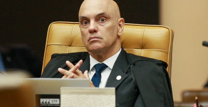 Versões de Alexandre de Moraes sob fogo: Advogada em Dubai e mensagens apagadas levantam suspeitas