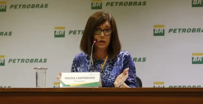 Petrobras sobre Preços de Combustíveis: Guerra no Irã Dispara Petróleo, Mas Decisão de Aumento Espera Cenário Estável