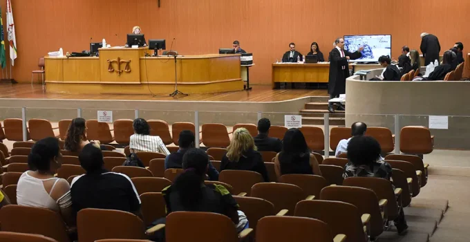 Lula Sob Pressão: Veto em PL Antifacção Pode Mudar Julgamento de Homicídios Graves no Tribunal do Júri