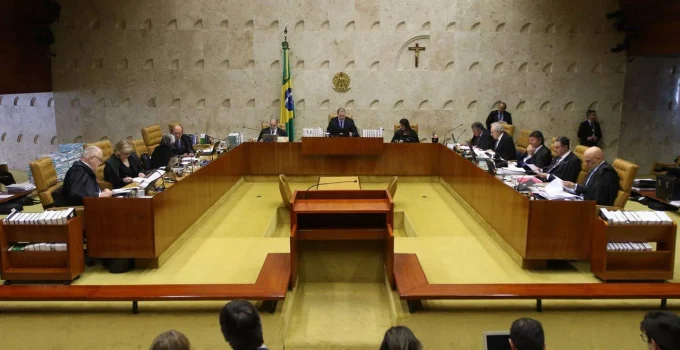 Crise no STF: Caso Master Acelera Debate no Congresso sobre Reforma com Limite de Mandato e Fim da Função Penal