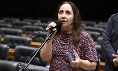 Adriana Ventura (Novo) Disputa Vaga Crucial no TCU Contra PT e PL, Em Meio a Fiscalizações Intensas do Órgão