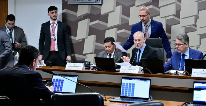 CPI do Banco Master: Quebra de Sigilos Revela Novos Alvos e Conexões com PCC e Banco Central