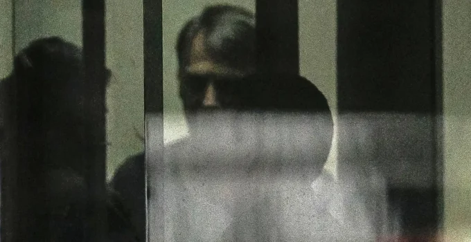 URGENTE: Bolsonaro é hospitalizado com vômitos e calafrios em Brasília, filho Flávio pede orações