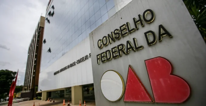 OAB Pede ao STF Proteção Total do Sigilo de Advogados e Clientes no Caso Master Após Vazamento de Diálogos