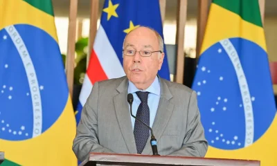 Mauro Vieira alerta para ingerência nos assuntos internos do Brasil em visita de assessor de Trump a Bolsonaro