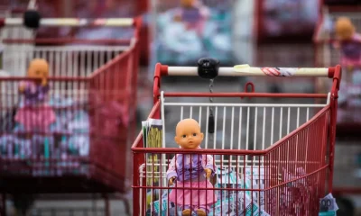 Barriga de Aluguel: Venda de Bebês e Úteros Alugados Lucram Milhões, Mas a Que Custo Humano?