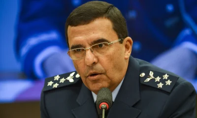 Ex-Comandante da FAB Alerta: Brasil em "Luz Vermelha" na Defesa, Crise e Falta de Investimentos Preocupam