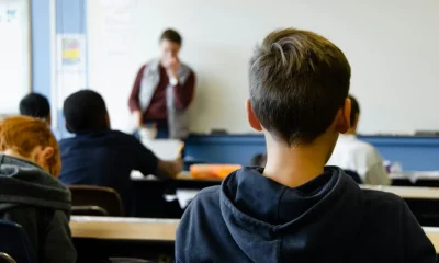 Educação Formal: Por Que Estudar Ainda Vale a Pena em 2024, Mesmo com Influenciadores e Famosos Dispensando a Faculdade?