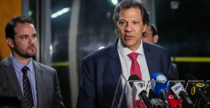 Lula confirma 'número 2' da Fazenda, Dario Durigan, para substituir Haddad e mira eleição em SP