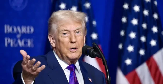 Trump sugere retirada dos EUA do Oriente Médio após vitórias contra Irã, mas gera dúvidas em meio a envio de tropas