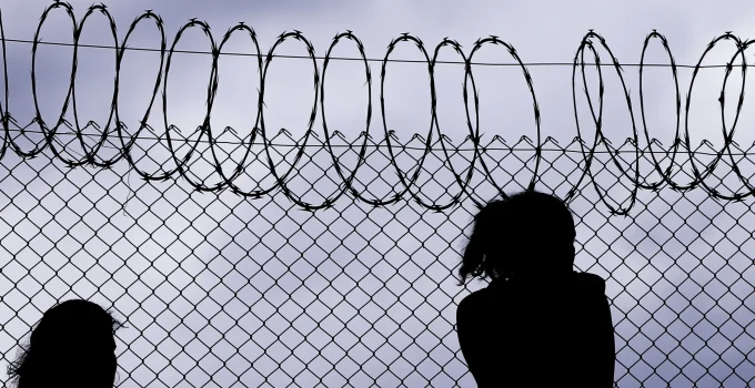 Presos Trans em Unidades Femininas: Tensão, Desrespeito e Armas Artesanais Assustam Policiais Penais no Brasil