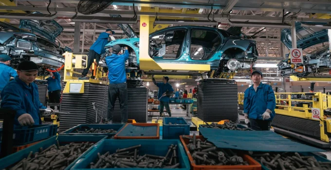 Carros Elétricos Chineses Sob Investigação: Otan e Israel Temem Espionagem e Ataques Cibernéticos em Massa