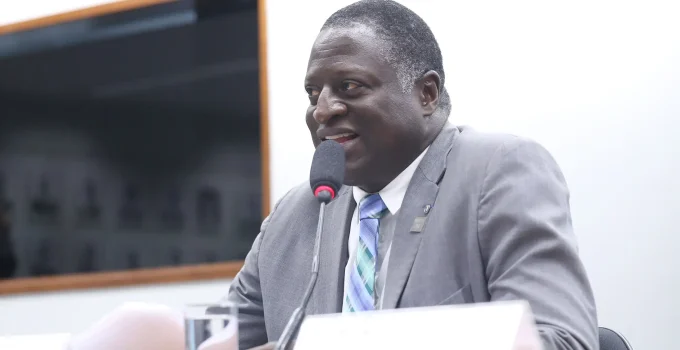 Hélio Lopes: Aliado de Bolsonaro mira Senado por Roraima e mantém disputa por vaga no TCU