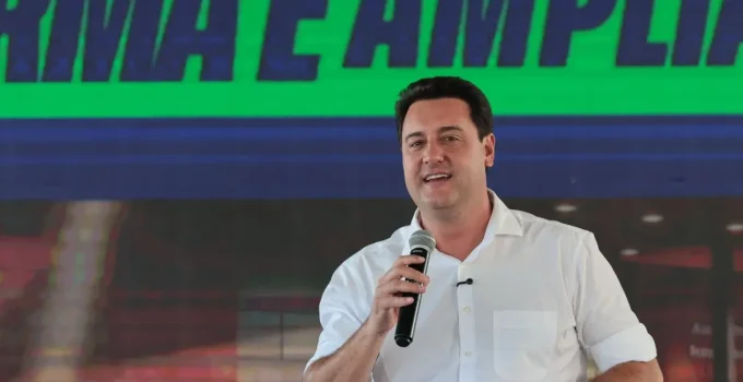 Ratinho Junior na Presidência: O Que o Governador Ganha e Perde com Flávio Bolsonaro na Disputa?