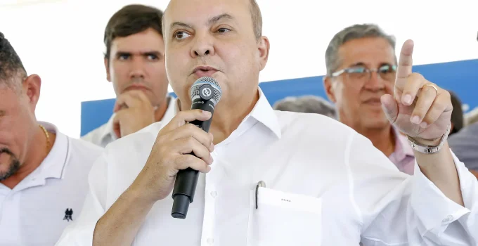 Ibaneis Rocha acusa oposição de "politizar" socorro ao BRB com "razões eleitoreiras" e enfrenta batalhas judiciais