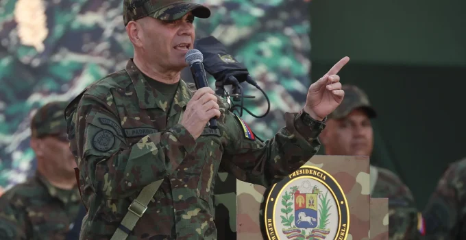 Forças Armadas da Venezuela Apoiam Delcy Rodríguez e Ampliação do Poder Estatal em Meio a Crise
