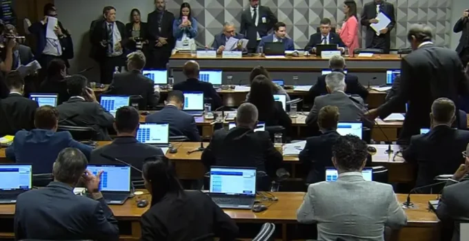 STF força Alcolumbre a prorrogar CPMI do INSS: Mendonça intervém e garante continuidade de investigações sobre fraudes bilionárias