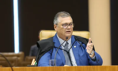 Dino aciona deputados do PL e Câmara após suspeita de desvio de emendas para filme sobre Bolsonaro
