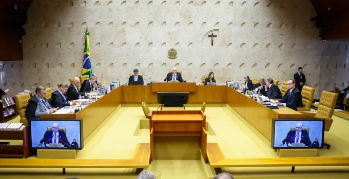 STF Define Teto para "Penduricalhos": Verbas Indenizatórias de Ministros Limitadas a 35% do Salário Fixo