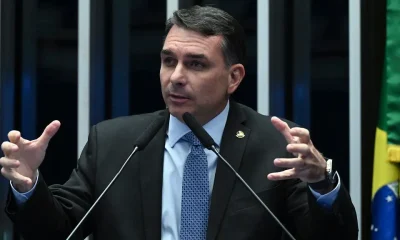 Flávio Bolsonaro critica Moraes: "Prisão domiciliar temporária para Bolsonaro é contraditória e política"