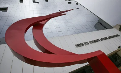 O Silêncio Enigmático da OAB: Esfinge que Intimida ou Voz que Falta à Democracia?