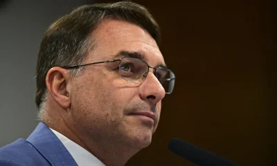 Flávio Bolsonaro turbina campanha com puxadores de voto e PL reage a "PL da Misoginia": Direita em Ebulição!