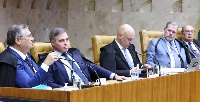 STF encerra CPMI do INSS: Ministros criticam parlamentares e isolam Mendonça, decisão frustra oposição