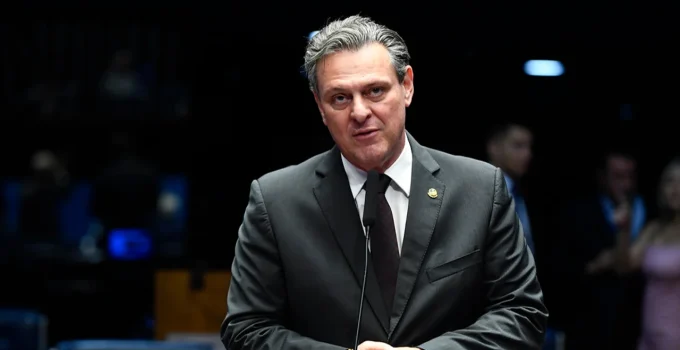 Governo Exonera Ministro da Agricultura Carlos Fávaro para Voto Crucial na CPMI do INSS e Gera Surpresa na Senadora Suplente