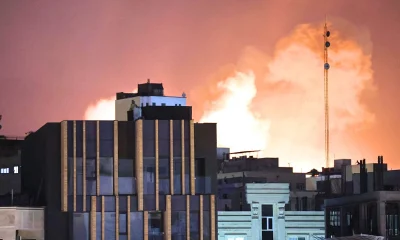 Guerra Irã: EUA e Israel destroem 80% de mísseis iranianos em um mês, mas Estreito de Ormuz e custo econômico criam impasse