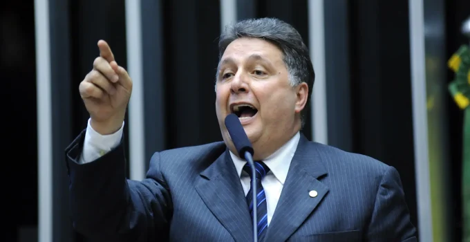 Decisão de Zanin: STF anula condenação de Garotinho por compra de votos em Campos dos Goytacazes