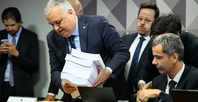CPMI do INSS sem Relatório: Delação de Vorcaro e Prisão Domiciliar de Bolsonaro Agitam Cenário Político