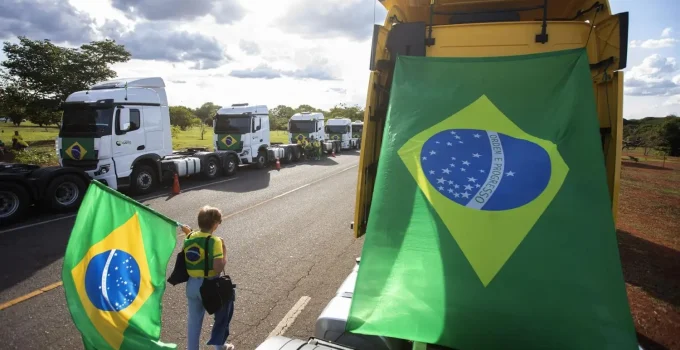 Moraes Manda Executar Multas Milionárias de Bloqueios Pós-Eleições 2022 e Envia Casos à Justiça Federal