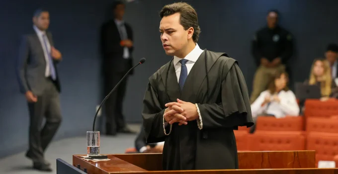 Jeffrey Chiquini explica saída do PL no Paraná, citando Giacobo e alinhamento com a direita no partido Novo