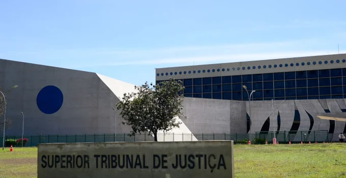 PF Prende Ex-Servidor do STJ Suspeito de Vender Sentenças em Esquema Criminoso