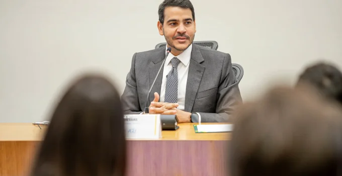 Jorge Messias no STF: Lula formaliza indicação ao Senado após impasse e críticas