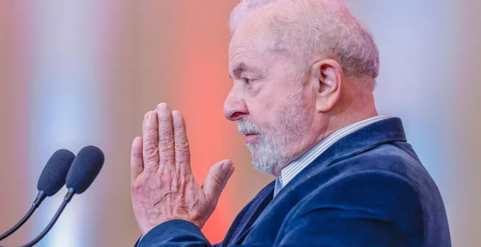 Lula enfrenta a maior frente antilulopetista da história: O que dizem as análises sobre o cenário eleitoral adverso