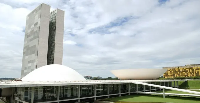 Congresso de 2025: 569 Propostas Aprovadas, Mas Reformas Estruturais Evitadas; Entenda o Que Mudou