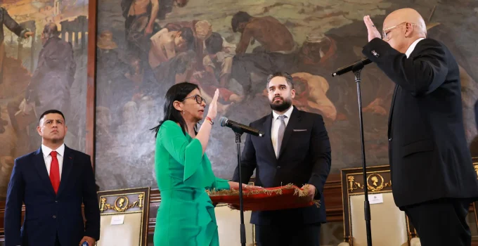 Tiroteio na Venezuela: Rajadas de tiros perto do Palácio Presidencial após posse de vice de Maduro; drones sobrevoam área