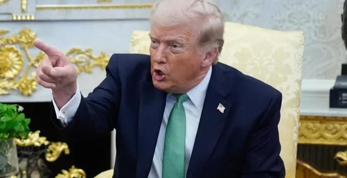 Trump anuncia 'ataque maciço' em Teerã com morte de generais iranianos e ameaça de 'abrir as portas do inferno'