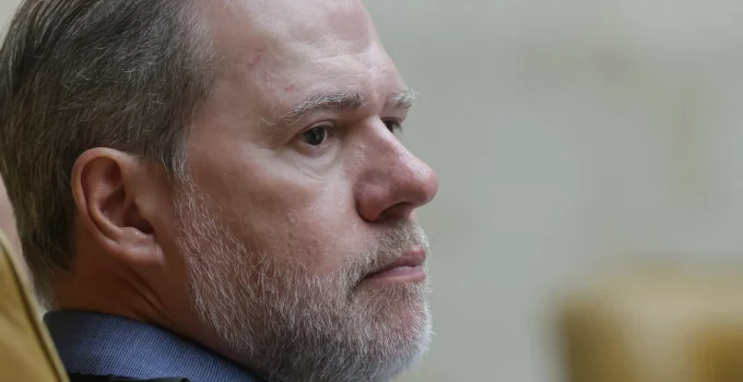 Toffoli viajou em jatinhos de empresários após vender participação em resort, aponta jornal