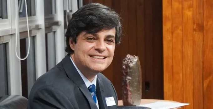 Presidente da OAB-SP defende investigação no STF e critica "silêncio" da PGR sobre suspeitas contra ministros
